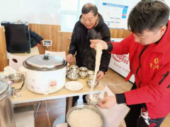 暖暖冬至日，濃濃敬老情